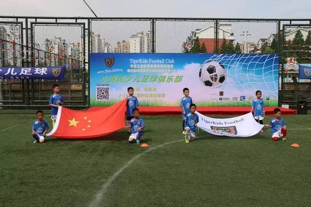 己在客场作 己在客场作