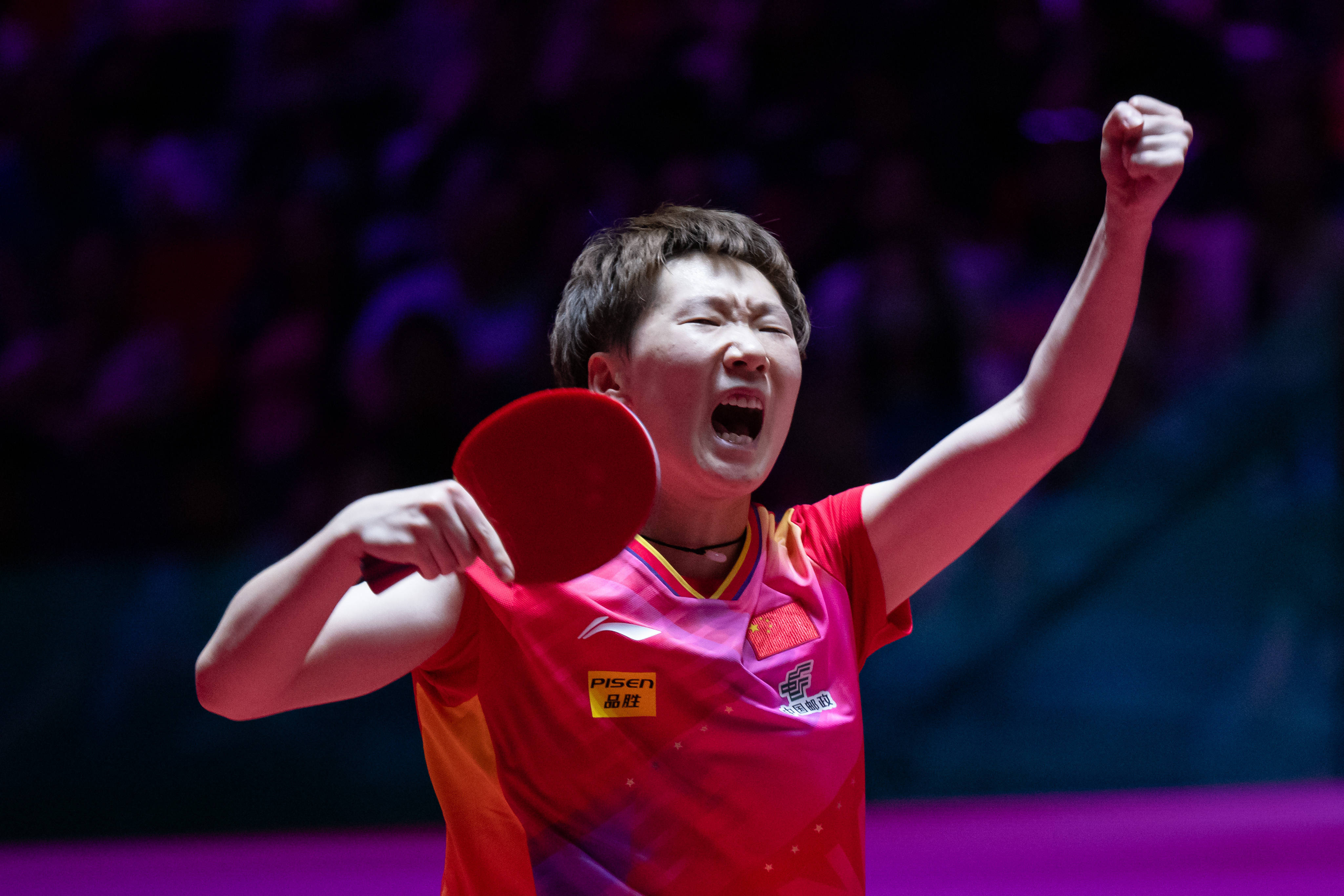 这些制服的 这些制服的